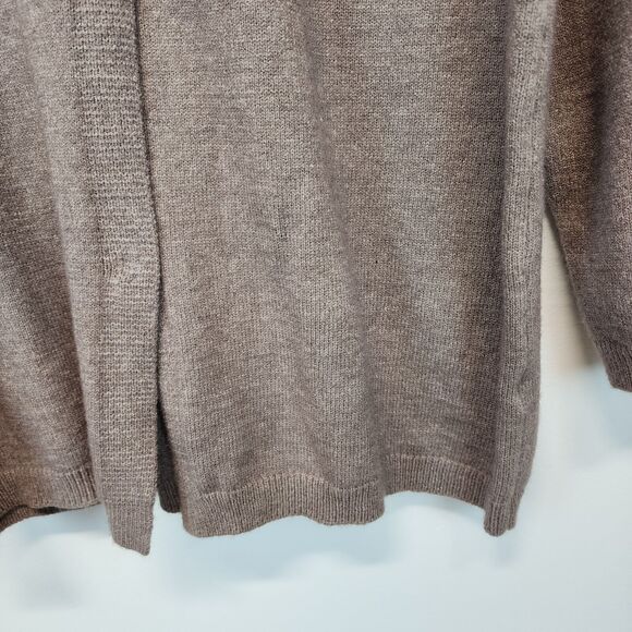 Made With Love Snap Front Cardigan Sweater Size XL Taupe Round Neck Soft Boxy - Picture 7 of 16